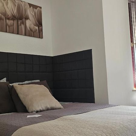 Nyirjes Vendeghaz Hotel Balassagyarmat ภายนอก รูปภาพ